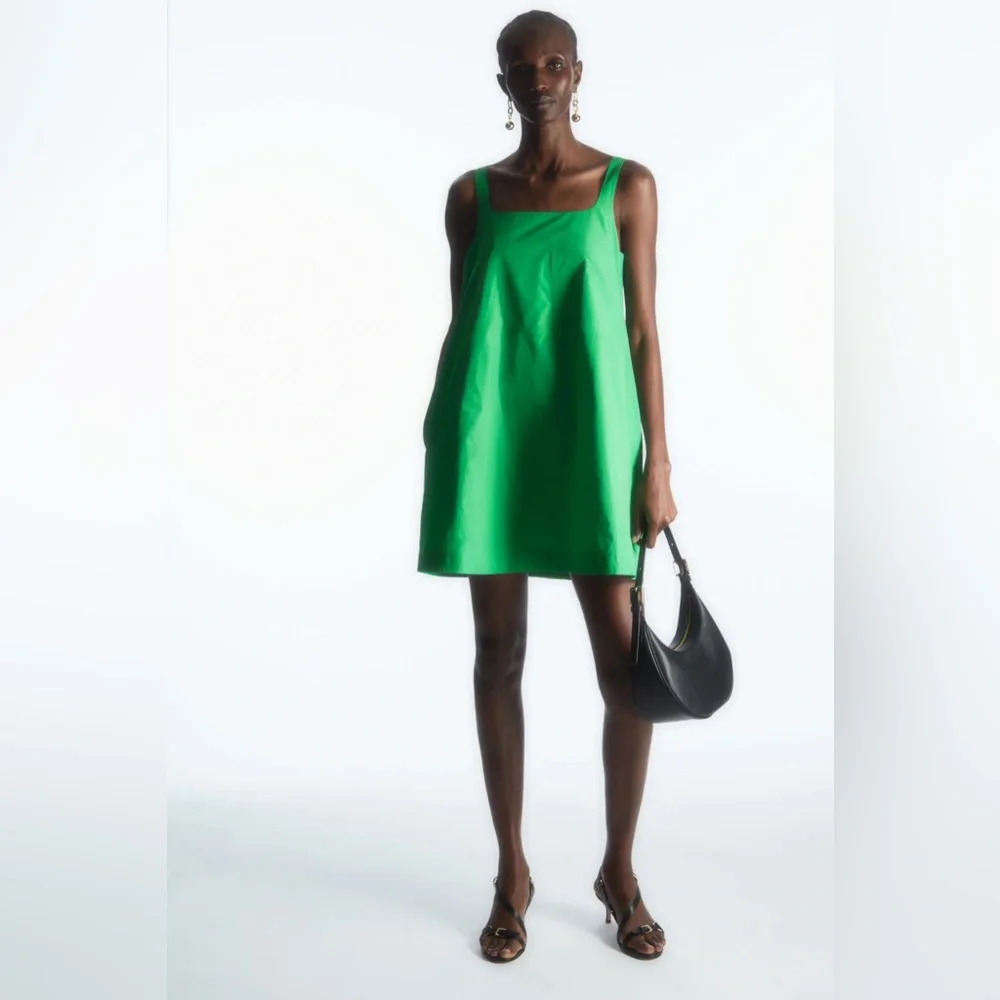COS | CONTRAST-PANEL MINI DRESS | BRIGHT GREEN - Picture 1 of 8